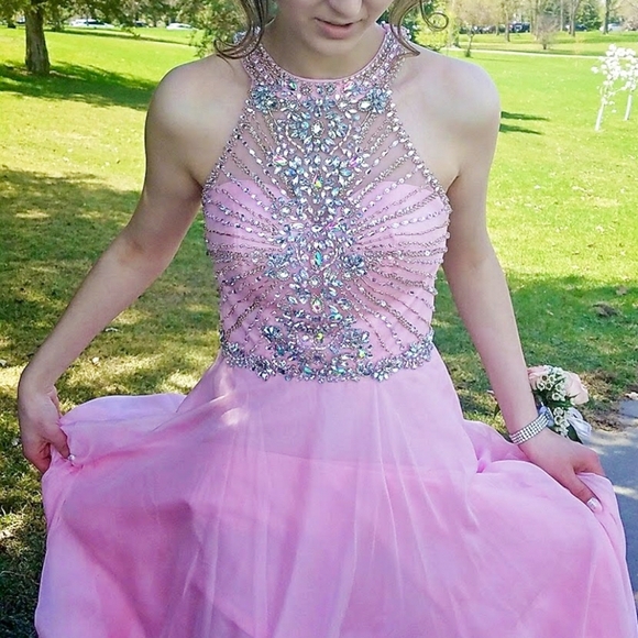 Ava Presley Light Pink Rhinestone Open-Back Prom Halter Dress Size 4 - Picture 12 of 12